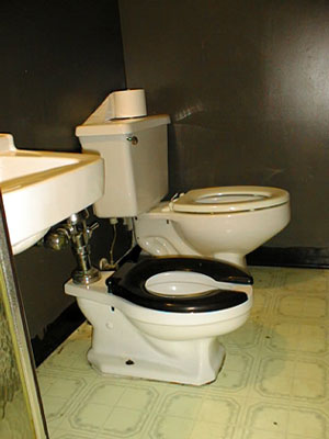 Baby Toilet, Omaha